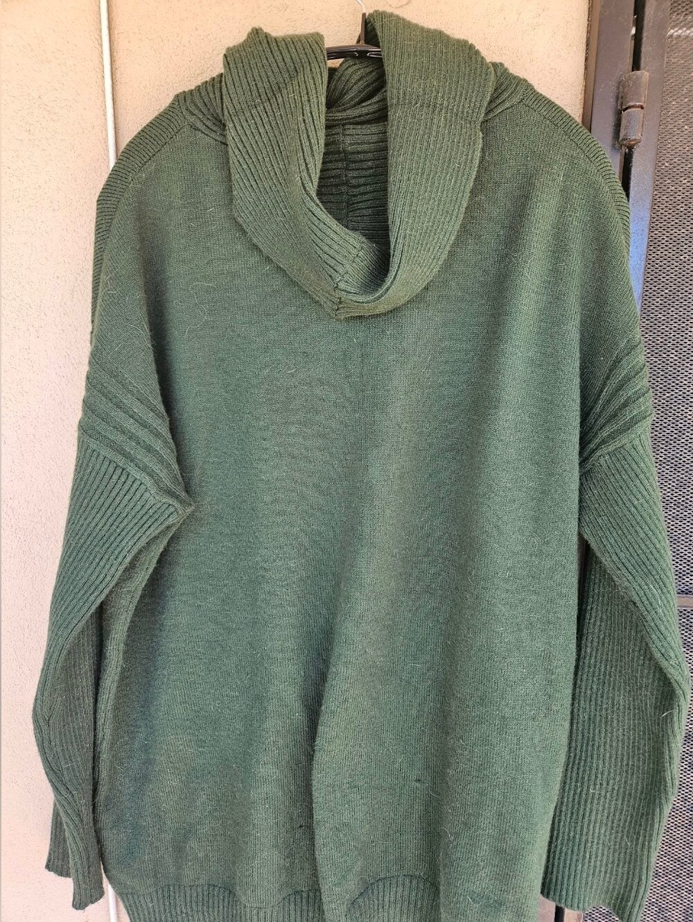 Cowl neck sweater with pockets forest green